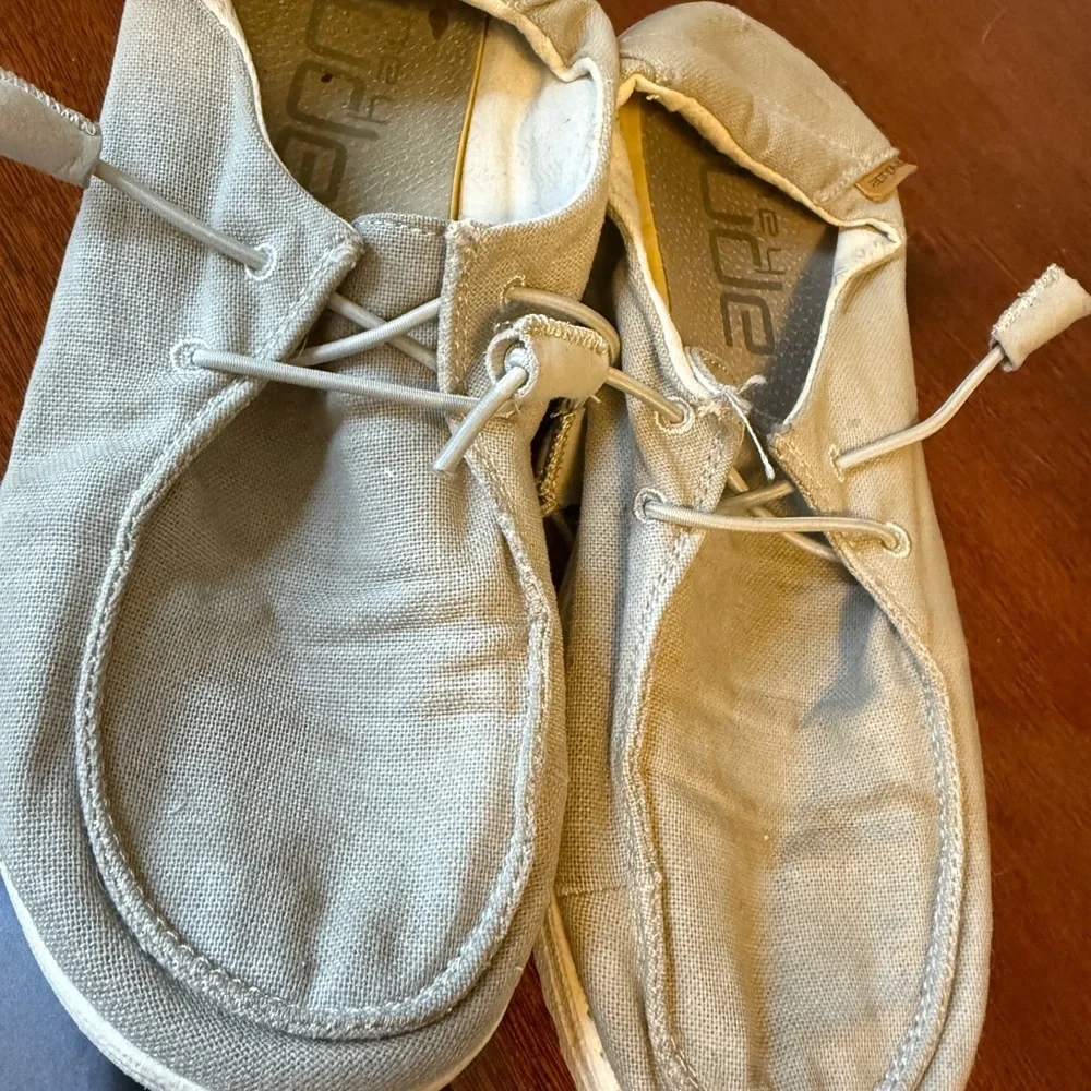 Hey Dude Women's Wendy Chambray Lace-Up Loafer - Picture 7 of 7